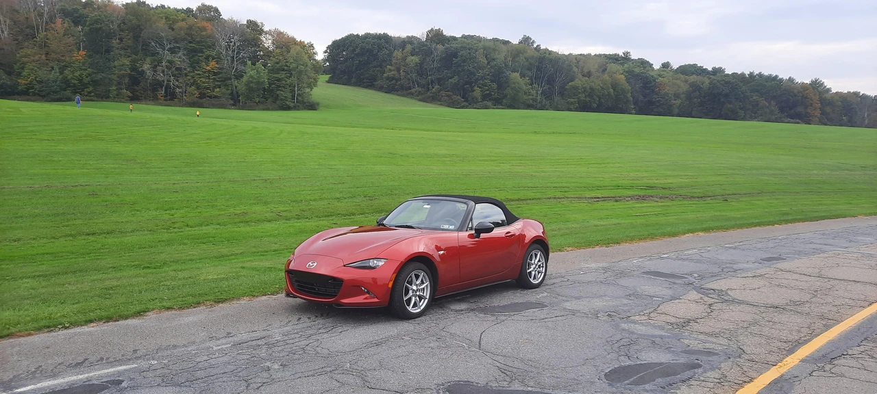 2016 Mazda ND MX-5 Miata - Image 8 of 31