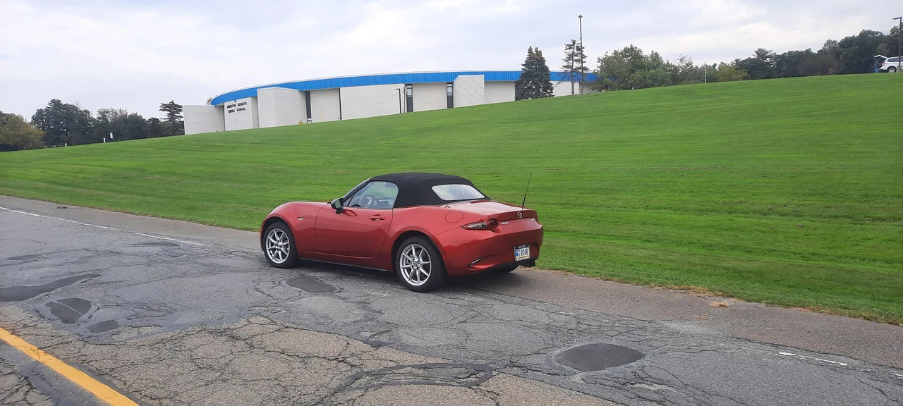 2016 Mazda ND MX-5 Miata - Image 14 of 31