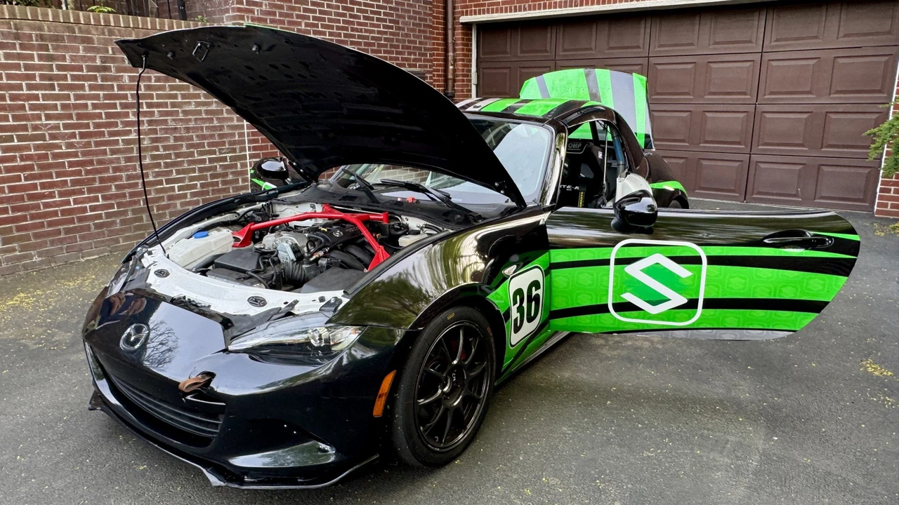 2016 Mazda ND MX-5 Miata - Image 13 of 31