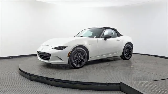 2016 Mazda MX-5 Miata Sport