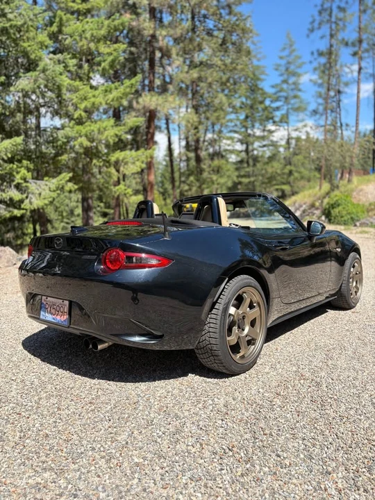 2016 Mazda ND MX-5 Miata - Image 2 of 17
