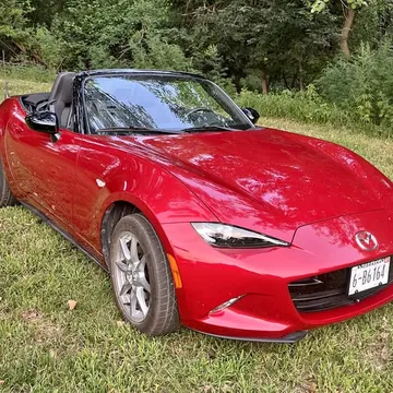 2016 Mazda MX-5 Sport