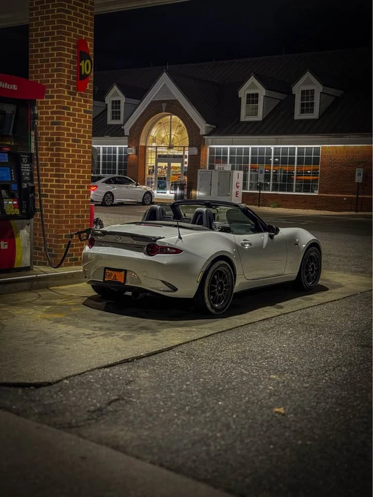 2016 Mazda ND MX-5 Miata - Image 2 of 8