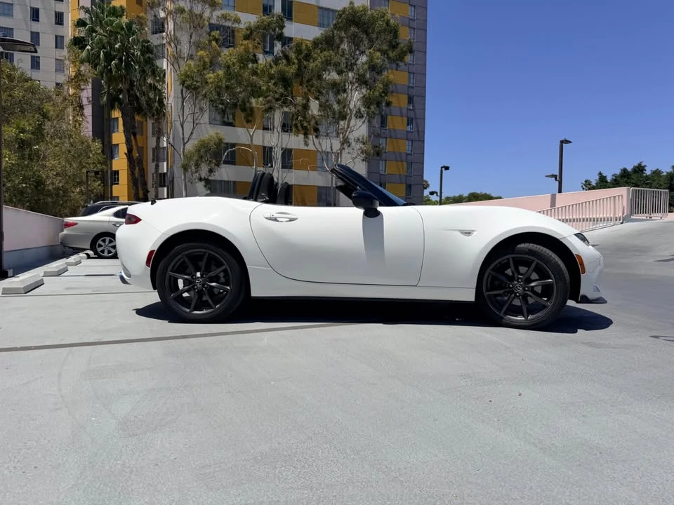 2016 Mazda ND MX-5 Miata - Image 4 of 8