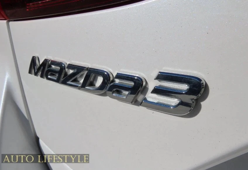 2016 Mazda Mazda 3 3rd Gen - Image 19 of 21