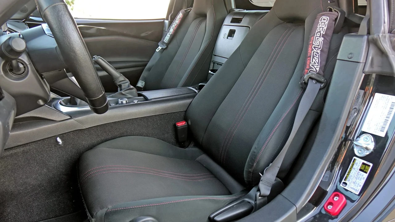 2016 Mazda ND MX-5 Miata - Image 4 of 31