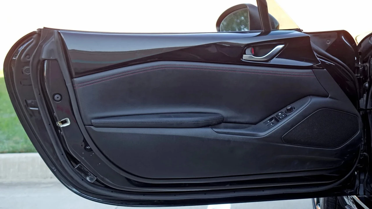 2016 Mazda ND MX-5 Miata - Image 6 of 31