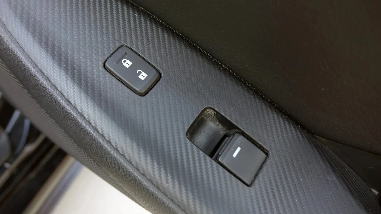 2016 Mazda ND MX-5 Miata - Image 8 of 31
