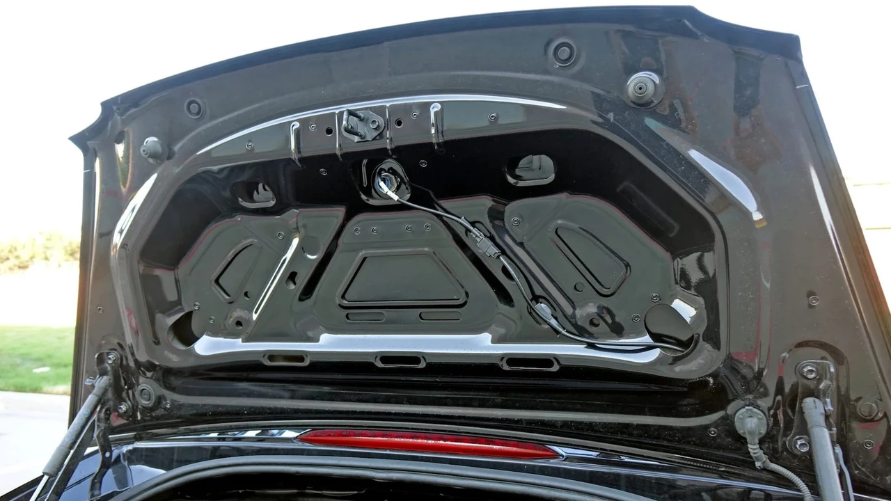 2016 Mazda ND MX-5 Miata - Image 18 of 31