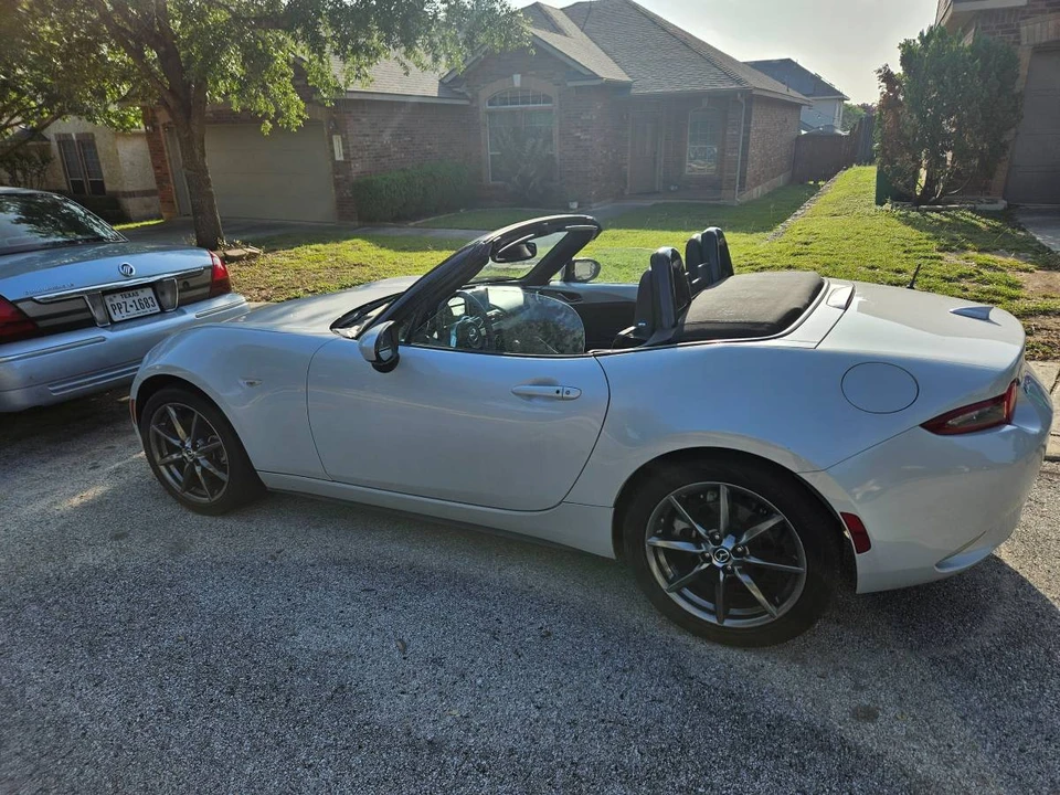 2016 Mazda ND MX-5 Miata - Image 8 of 9