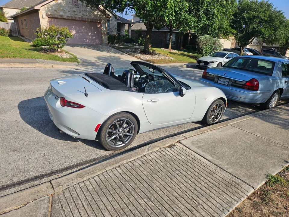 2016 Mazda ND MX-5 Miata - Image 4 of 9
