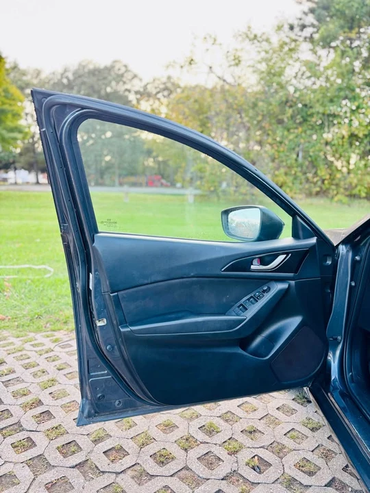 2016 Mazda Mazda 3 3rd Gen - Image 9 of 17