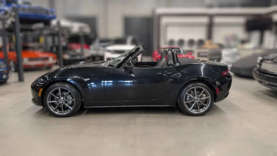 2016 Mazda ND MX-5 Miata - Image 3 of 5