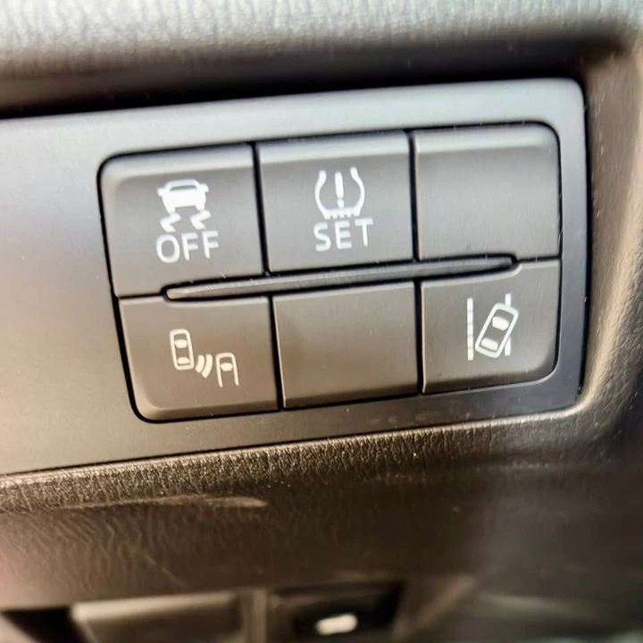 2016 Mazda ND MX-5 Miata - Image 9 of 17