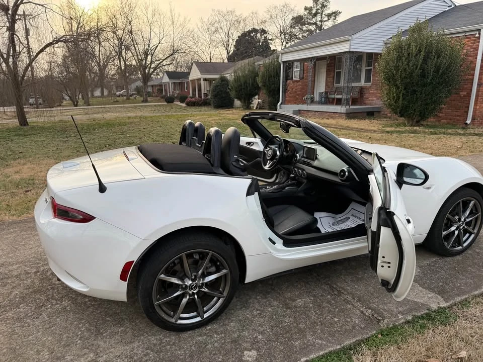 2016 Mazda ND MX-5 Miata - Image 10 of 11