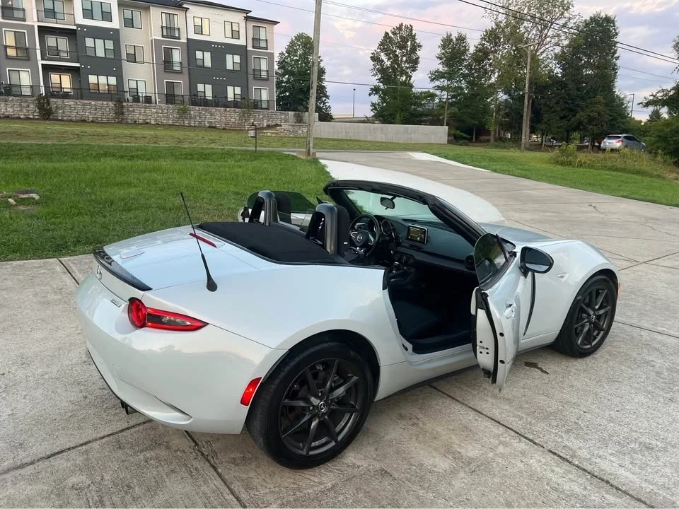 2016 Mazda ND MX-5 Miata - Image 13 of 17