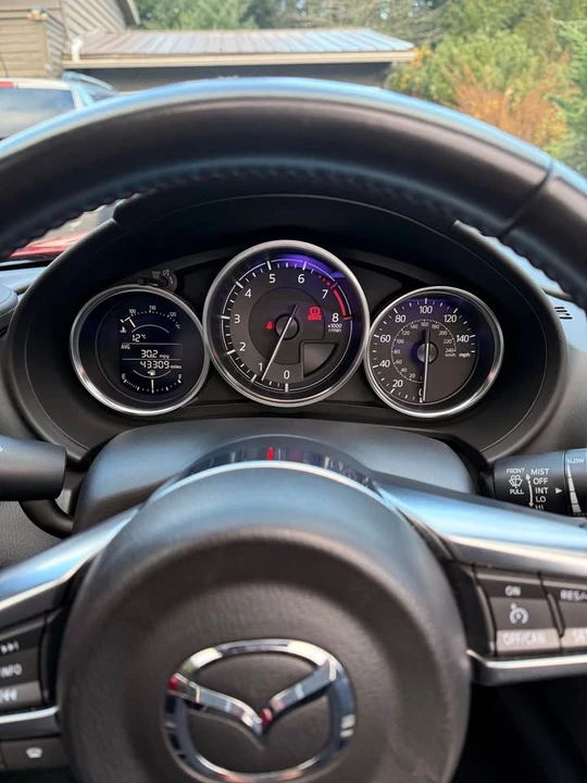 2016 Mazda ND MX-5 Miata - Image 9 of 10