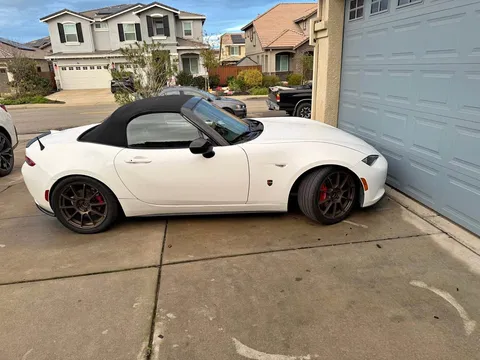 2016 Mazda MX-5 Miata Club