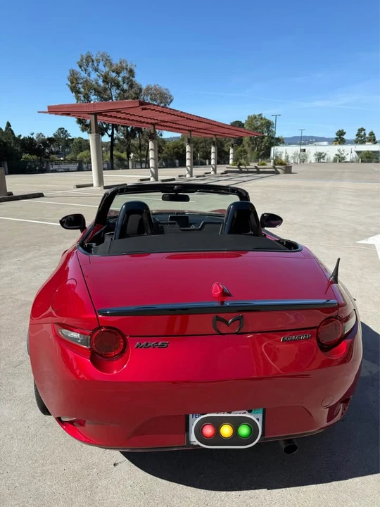 2016 Mazda ND MX-5 Miata - Image 4 of 8