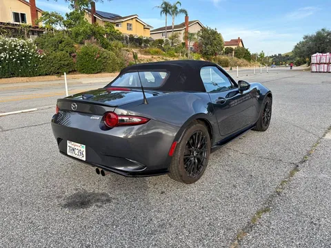 2016 Mazda MX-5 Miata Club