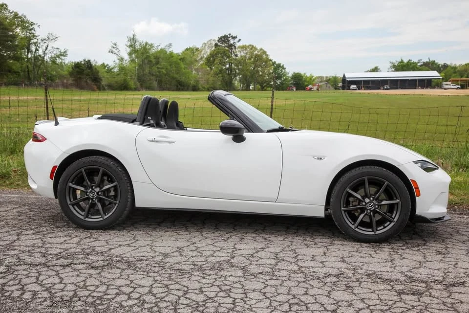2016 Mazda ND MX-5 Miata - Image 6 of 18