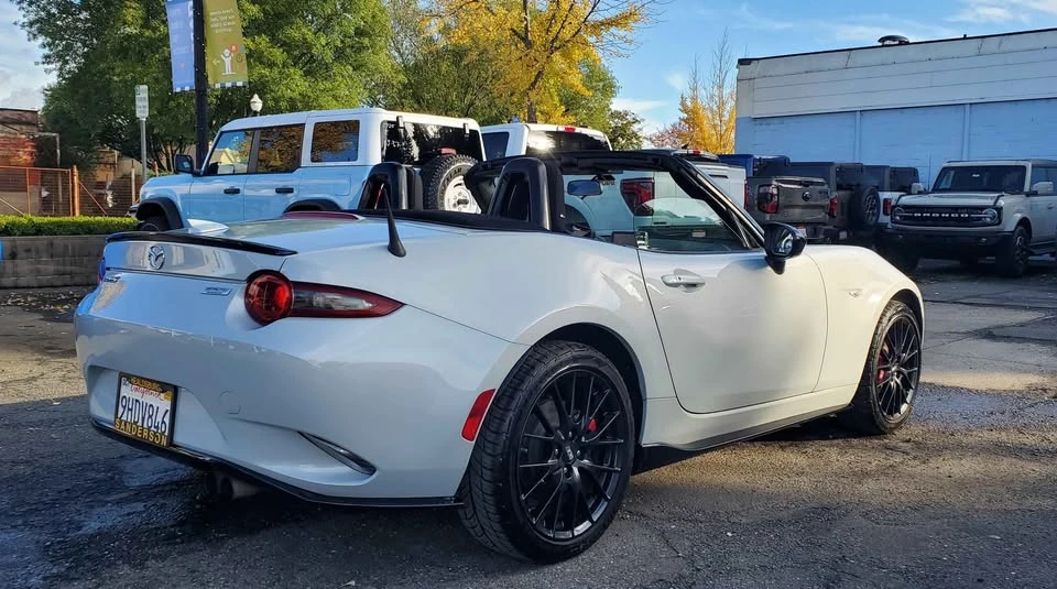 2016 Mazda ND MX-5 Miata - Image 13 of 14