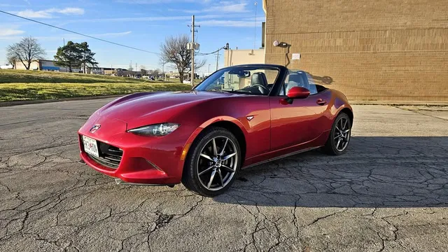 2016 Mazda MX-5 Miata Grand Touring