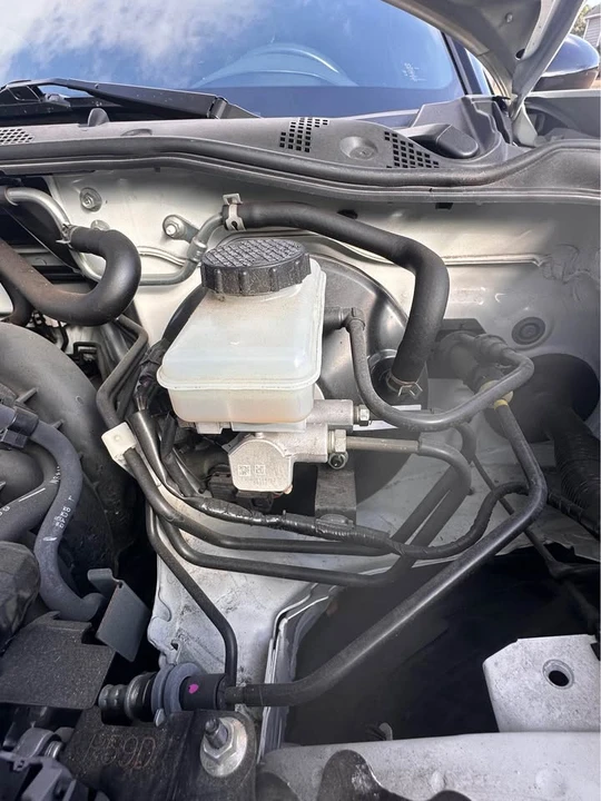 2016 Mazda ND MX-5 Miata - Image 18 of 19