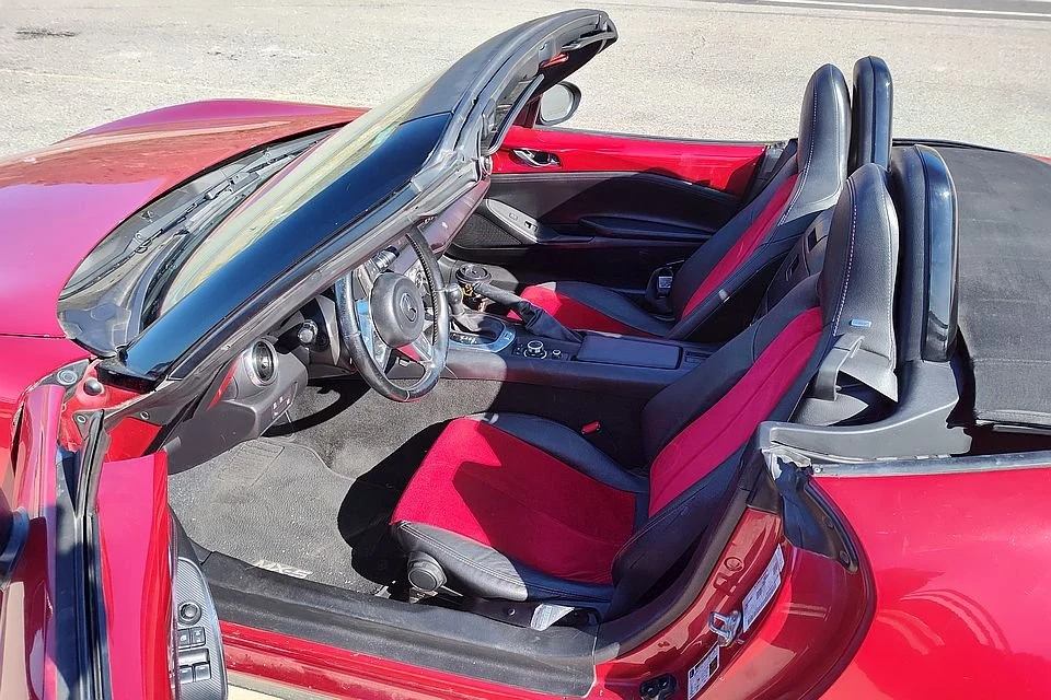 2016 Mazda ND MX-5 Miata - Image 4 of 4