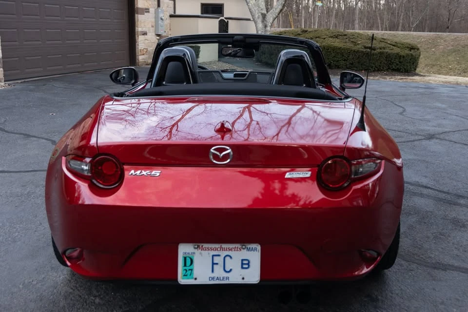 2016 Mazda ND MX-5 Miata - Image 18 of 19