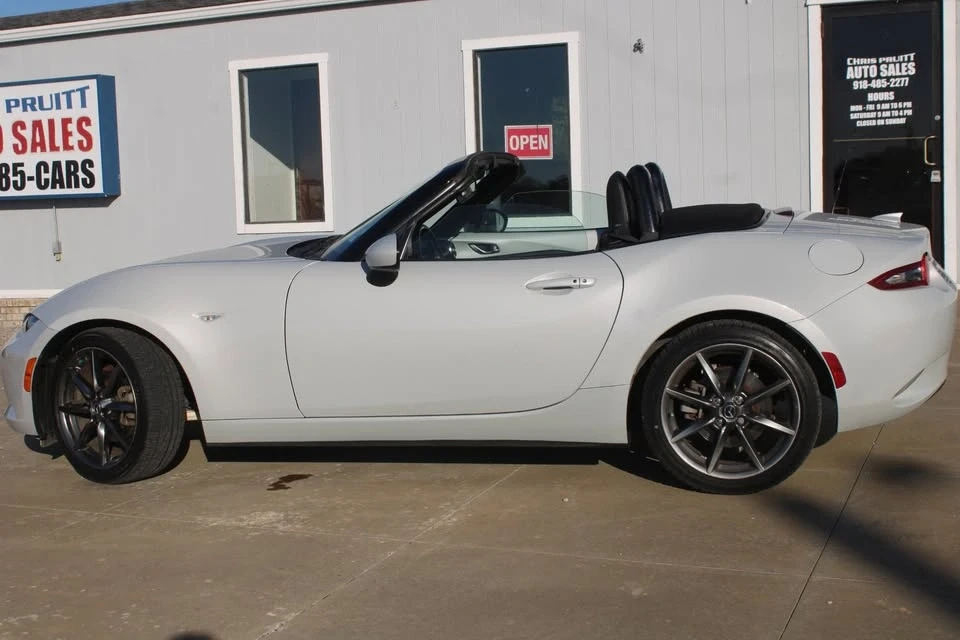 2016 Mazda ND MX-5 Miata - Image 17 of 20