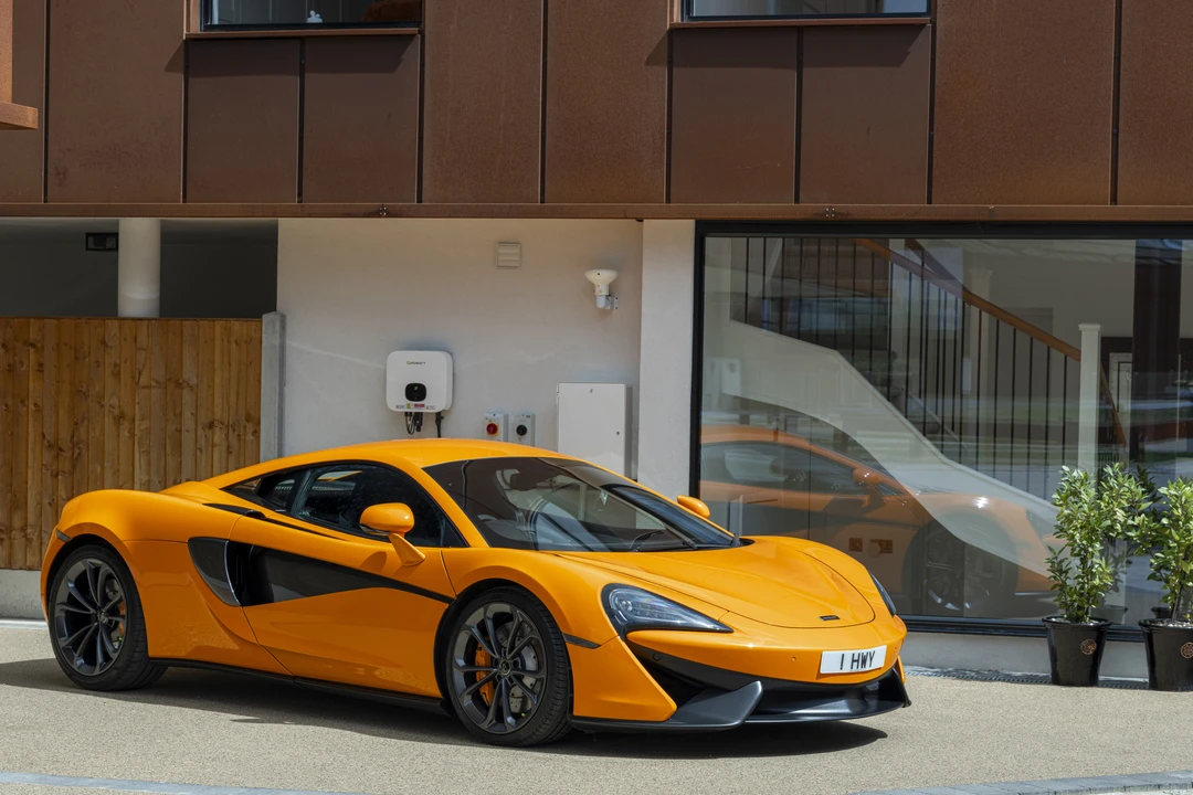 2016 McLaren 570S - Image 28 of 31