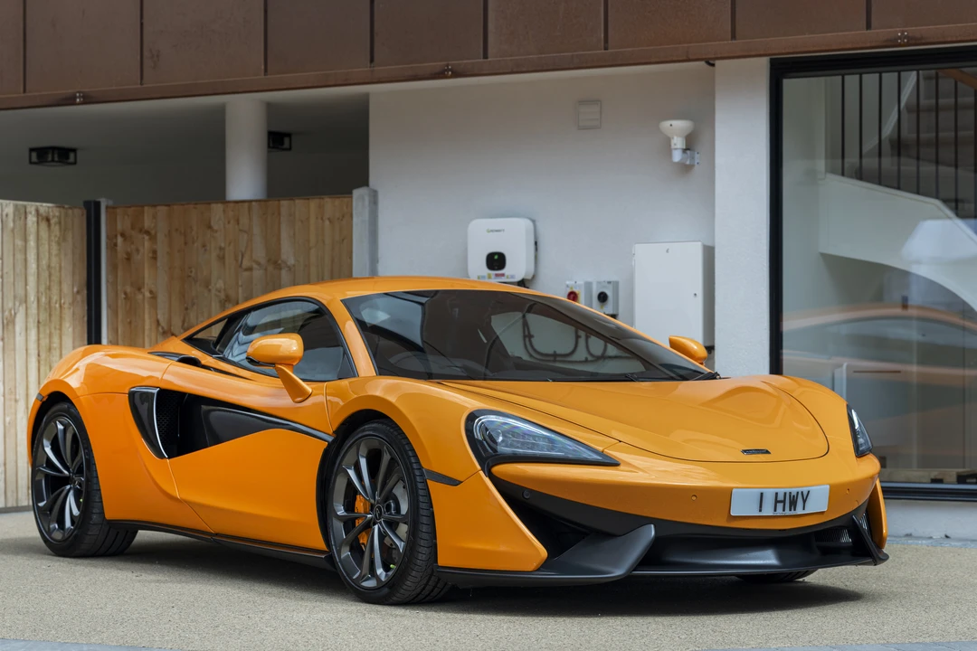 2016 McLaren 570S - Image 9 of 31