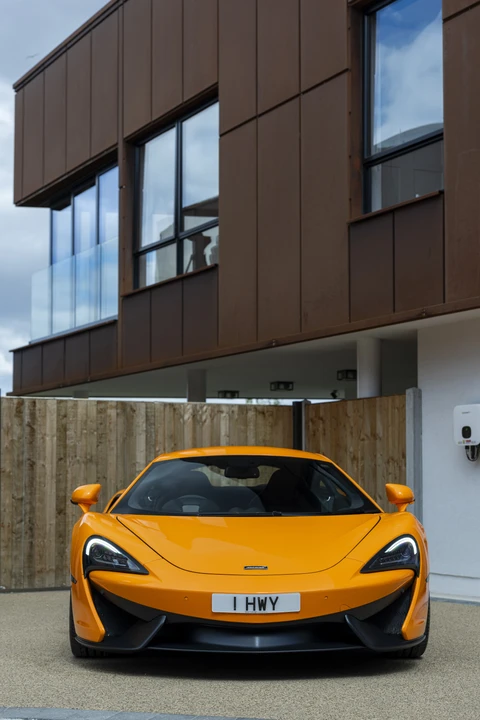 2016 McLaren 570S - Image 10 of 31