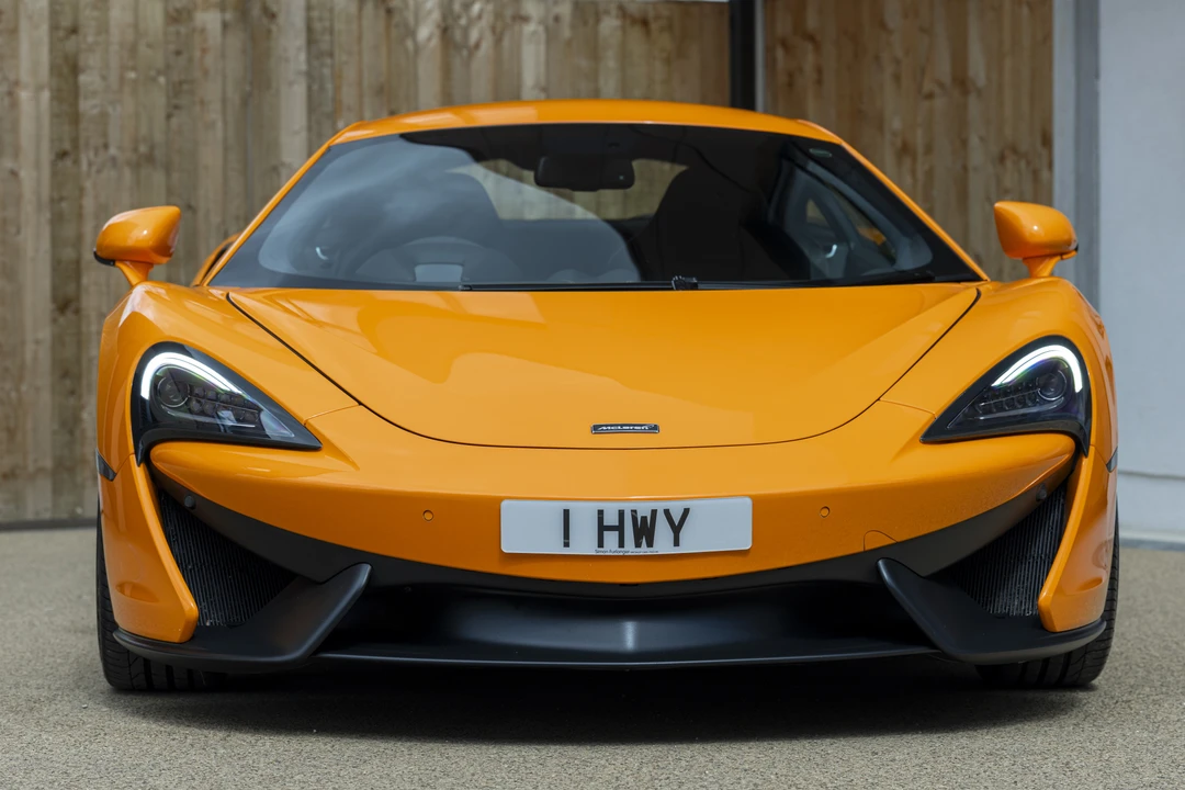 2016 McLaren 570S - Image 17 of 31