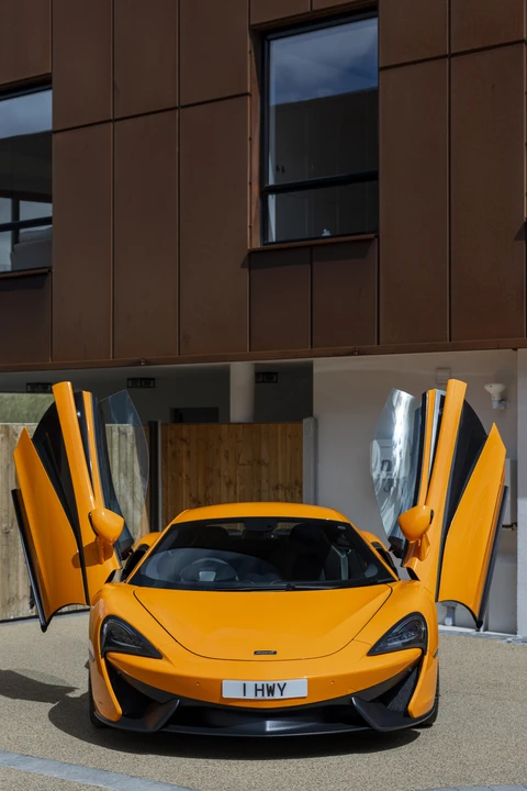 2016 McLaren 570S - Image 21 of 31