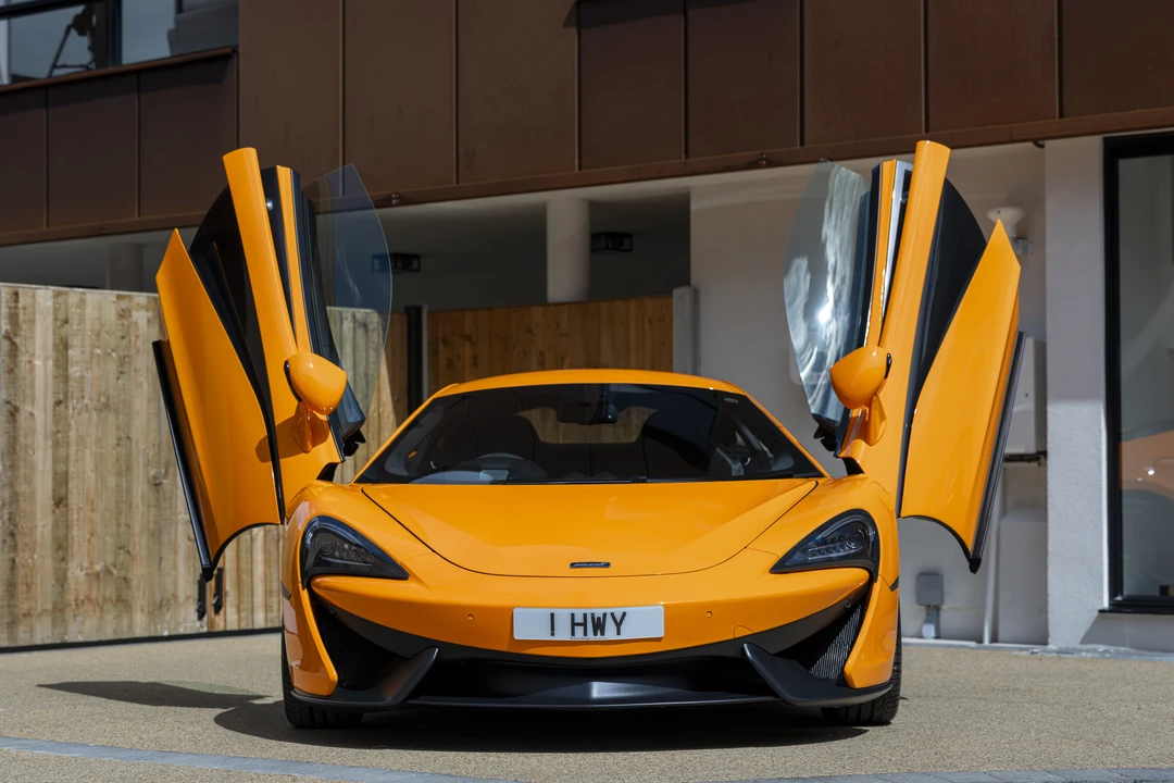 2016 McLaren 570S - Image 22 of 31