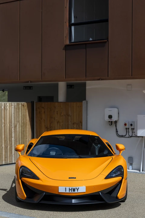 2016 McLaren 570S - Image 18 of 31