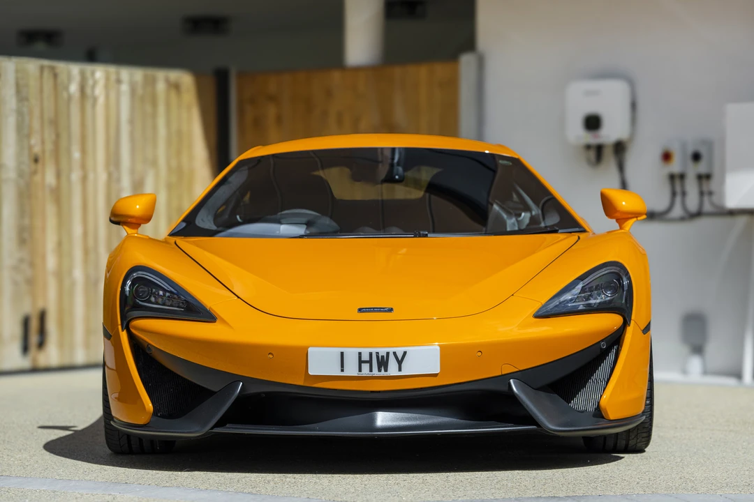 2016 McLaren 570S - Image 2 of 31