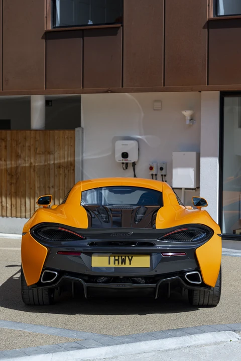 2016 McLaren 570S - Image 13 of 31