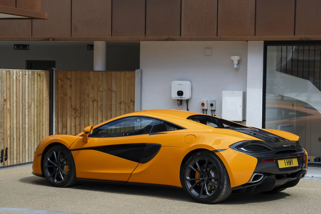2016 McLaren 570S - Image 5 of 31