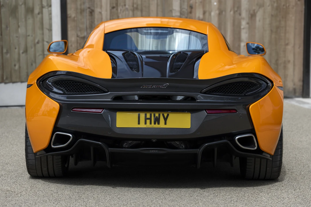 2016 McLaren 570S - Image 6 of 31