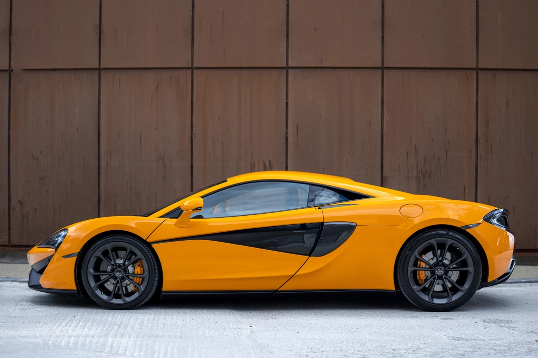 2016 McLaren 570S - Image 4 of 31