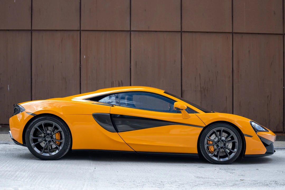 2016 McLaren 570S - Image 8 of 31