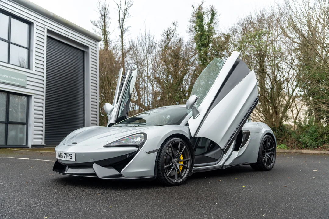 2016 McLaren 570S - Image 24 of 31