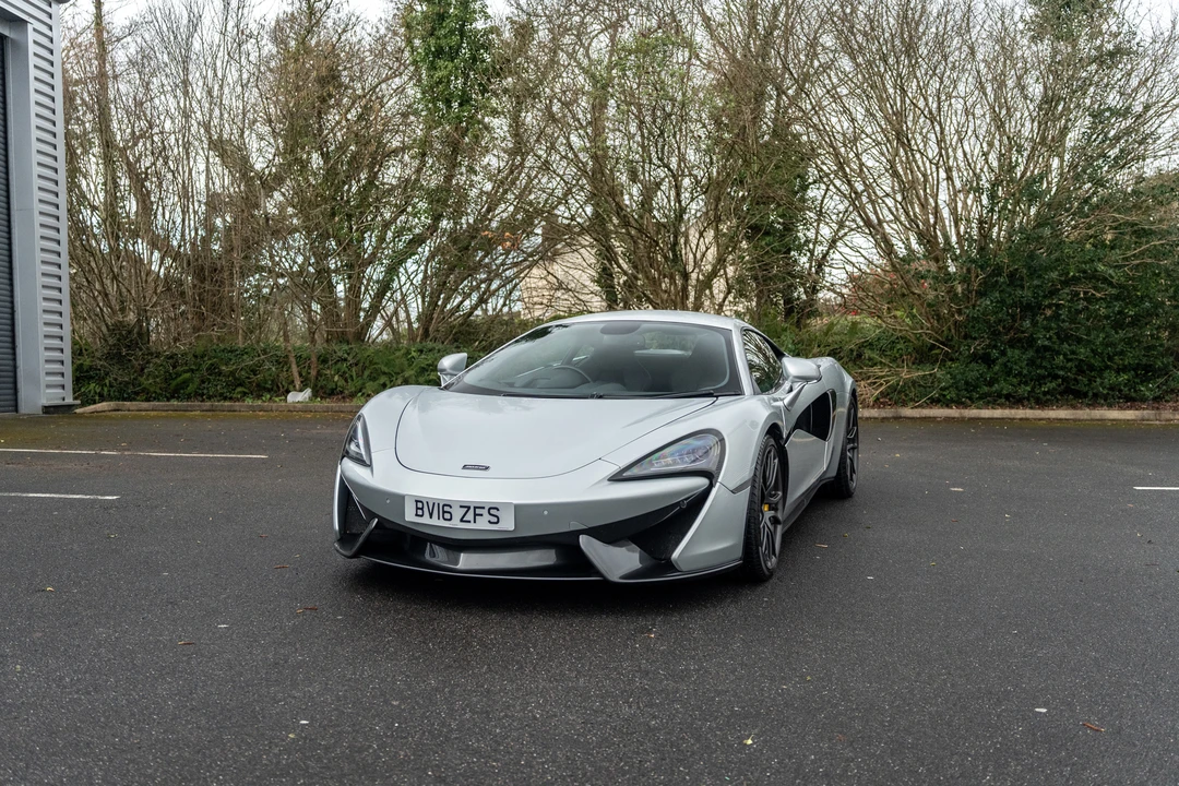 2016 McLaren 570S - Image 11 of 31