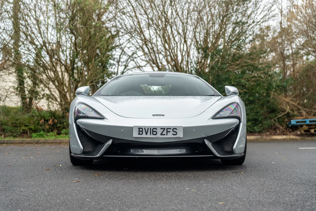2016 McLaren 570S - Image 2 of 31