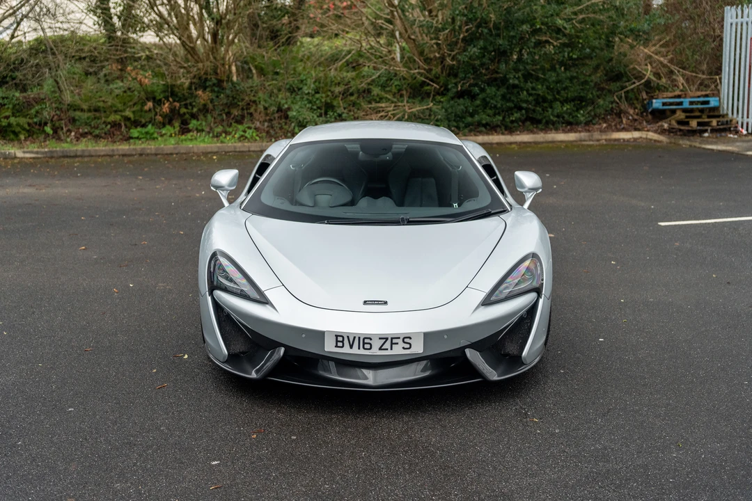 2016 McLaren 570S - Image 16 of 31