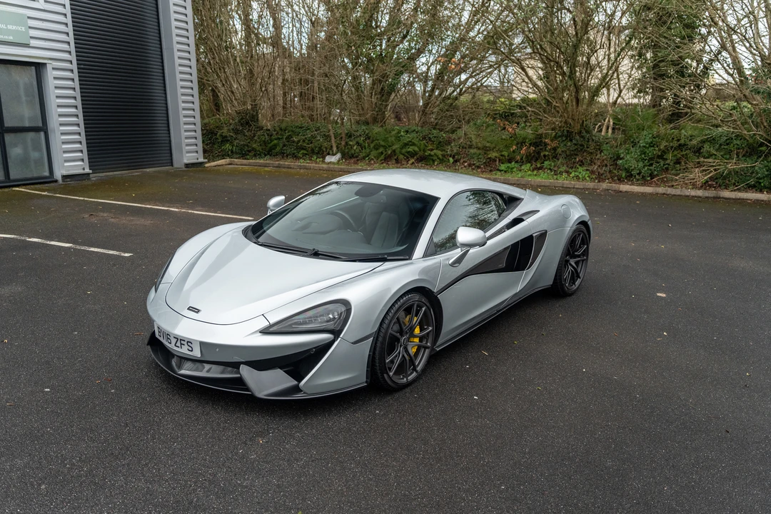 2016 McLaren 570S - Image 17 of 31