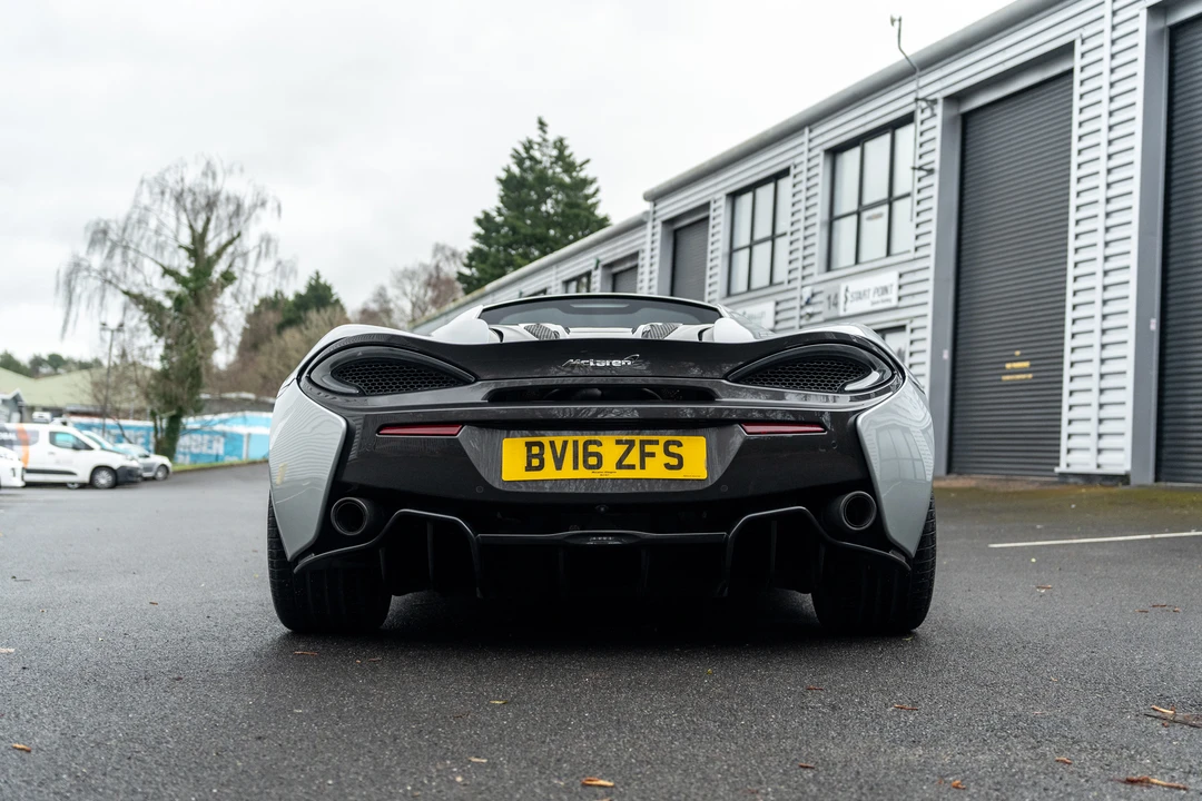 2016 McLaren 570S - Image 6 of 31